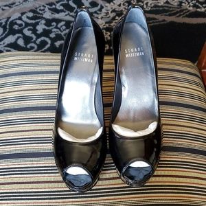 Selling for my mother-in-law she outgrow them